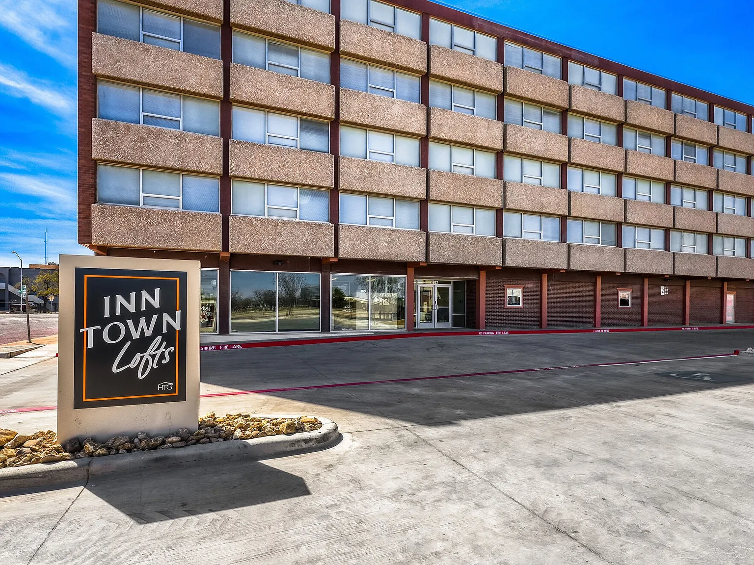 Inn Town Lofts — Photo 2