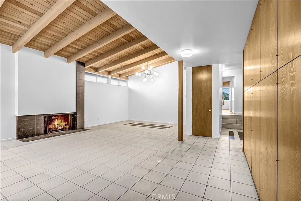 4 bed, 2168 sqft, $10,500 — Photo 3