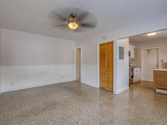 2nd image of 301 N Federal Hwy APT 1