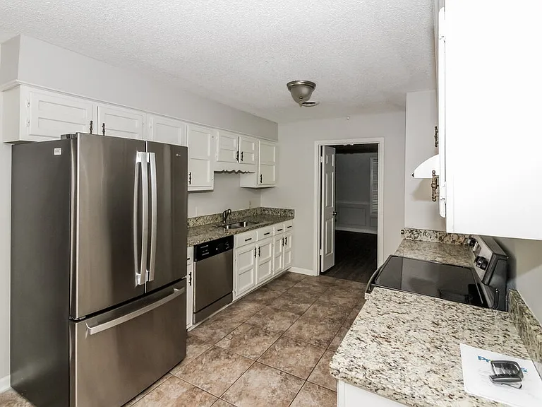 4580 Blandford Dr — Photo 6
