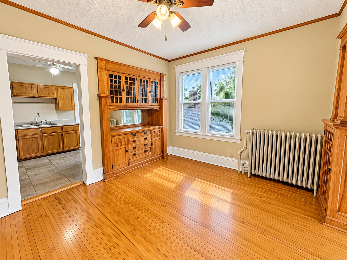820 Como Ave 2 — Photo 2