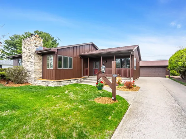 2514 42nd St, Two Rivers, WI 54241