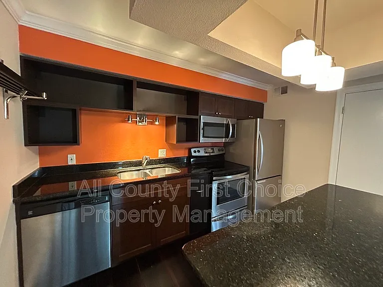 10200 Gandy Blvd #1008 — Photo 2