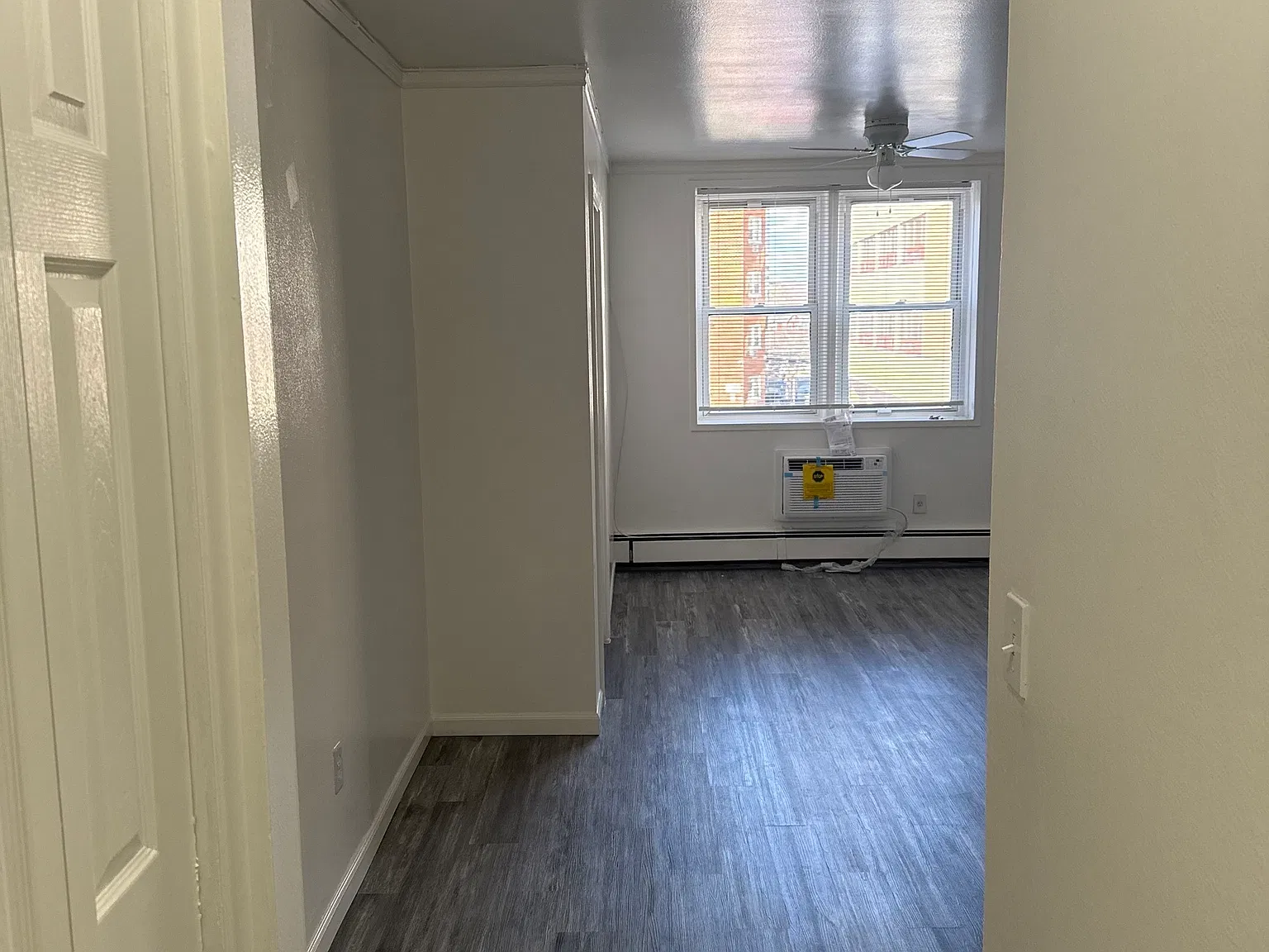 140 Grove St — Photo 3