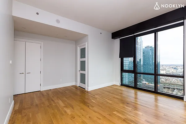 Rented by Nooklyn NYC LLC | media 124