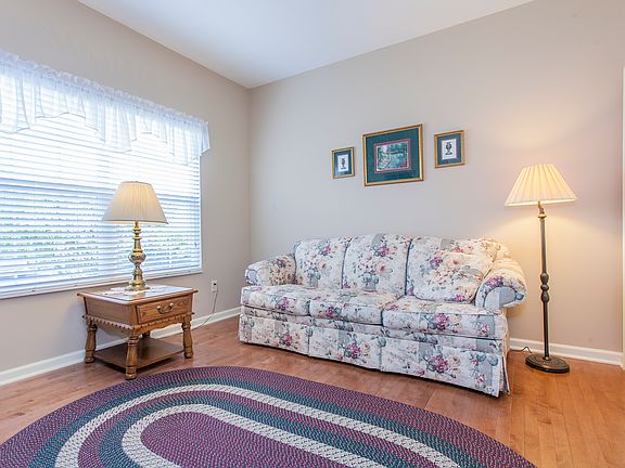 5th image of 5169 Avery Oak Dr