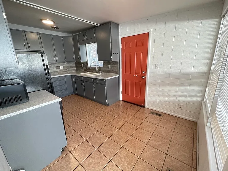 2805 S Adams St #2805 — Photo 5