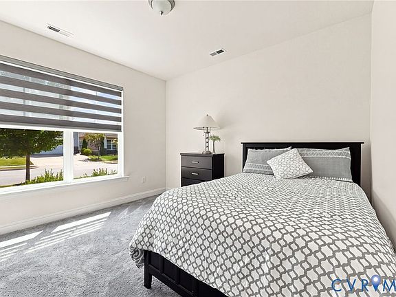 5th image of 1818 Mainsail Ln
