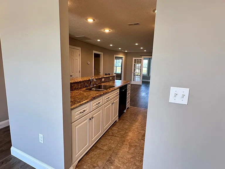 186 Bluegrass Dr — Photo 4