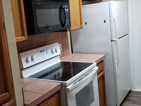 4th image of 11205 Willowood Creek Dr APT B