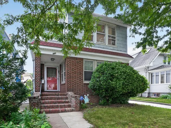 937 E 39th Street, Brooklyn, NY 11210