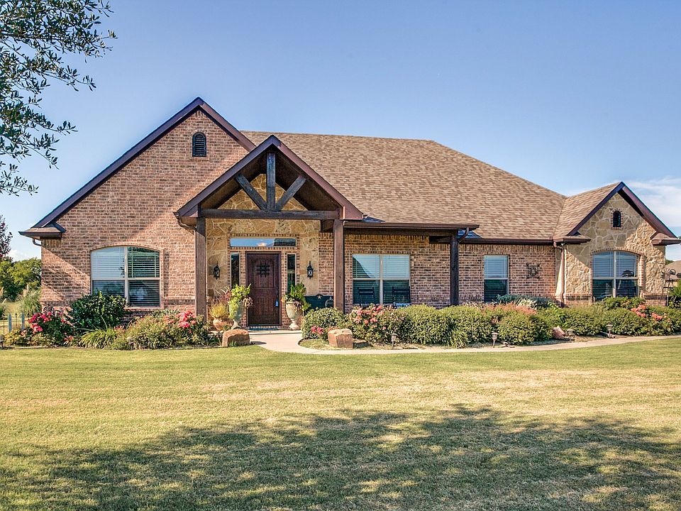 1st image of 2735 Laurel Oaks