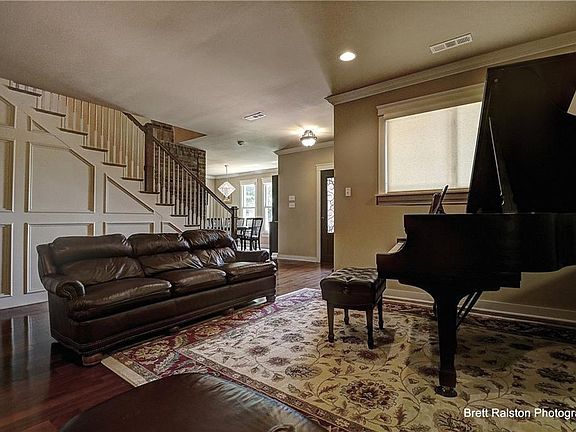 5th image of 144 N Fletcher Ave