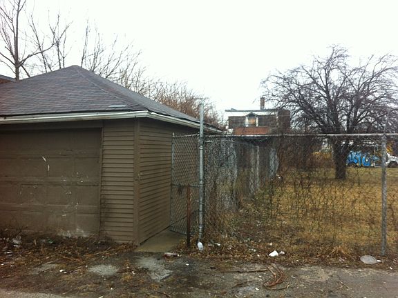 2nd image of 313 East 115th Street
