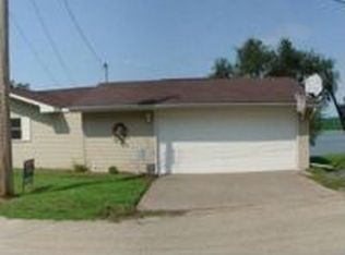 5212A Riverview Circle Dr, Thomson, IL 61285