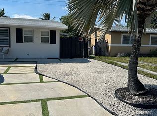 200 SW 69th Ter, Pembroke Pines, FL 33023