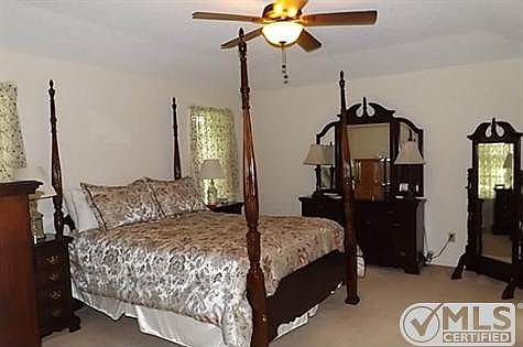 5th image of 1011 De Pauw Dr