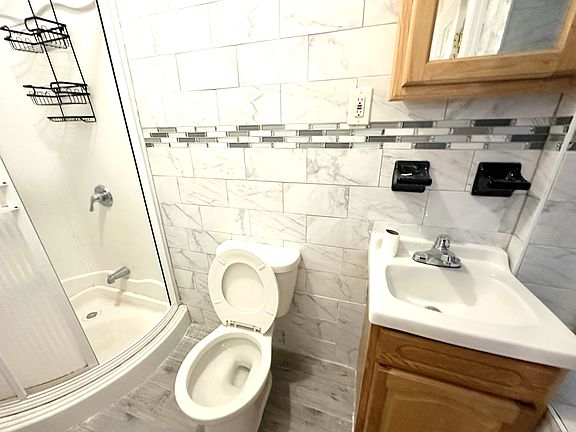 3rd image of 111 W 96th St #2C