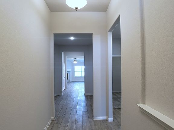 4th image of 1413 Town Creek Cir