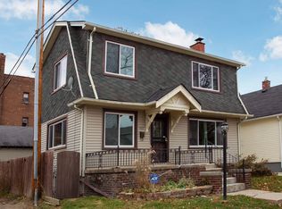 1431 Wayburn St, Grosse Pointe Park, MI