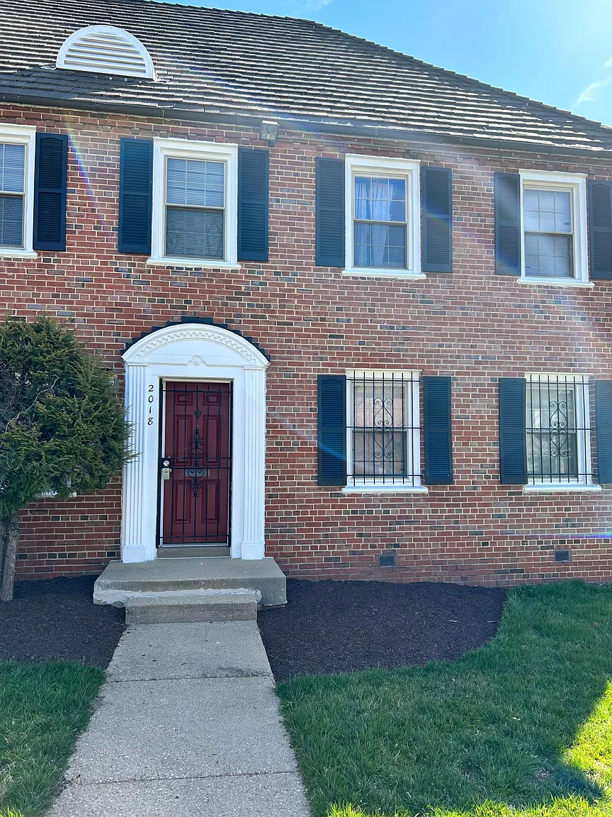 2018 Fort Davis St SE #S photo 1