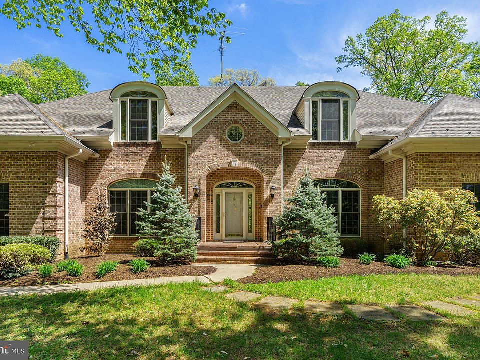 1st image of 8363 S Creedmore South Dr