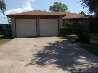 2106 E Dolphin Cir, Portland, TX 78374