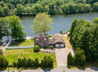 137 Roosevelt Dr, Seymour, CT 06483