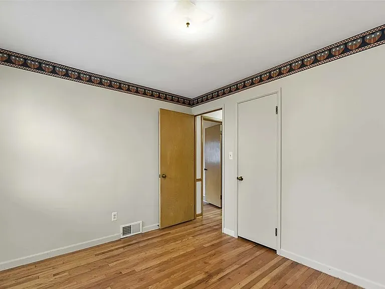 Pleasant Hill Dr — Photo 15