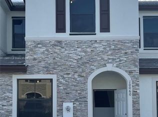 10060 SW 228th Ter, Miami, FL 33190