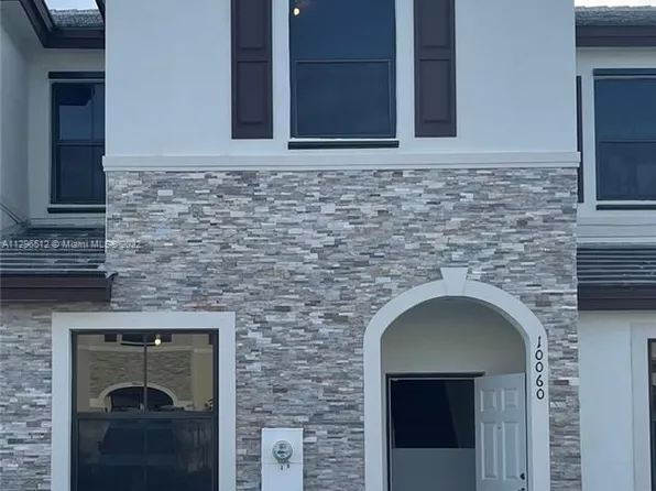 10060 SW 228th Ter, Miami, FL 33190