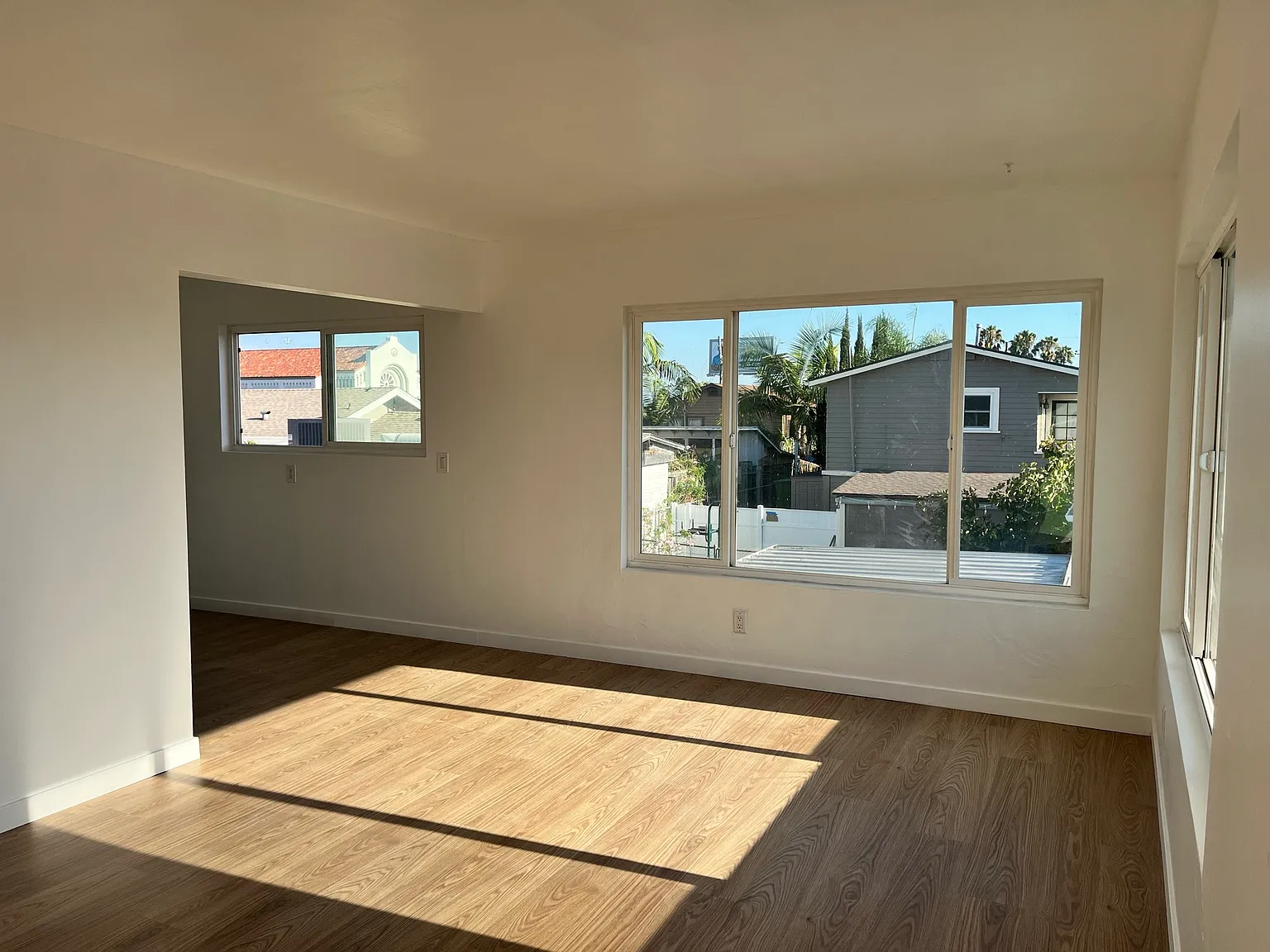 2 bed, 850 sqft, $3,600 — Photo 4