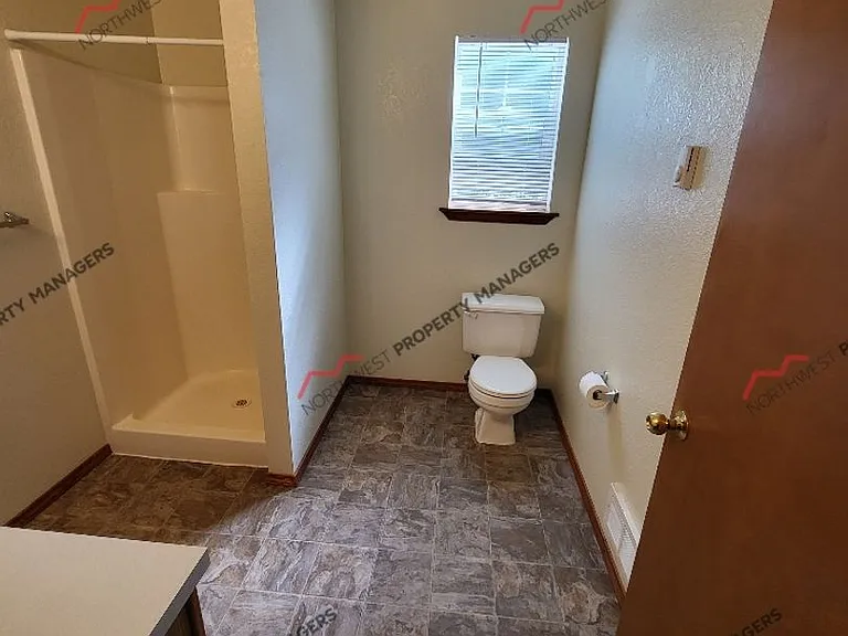 1268 State Route 505 — Photo 16