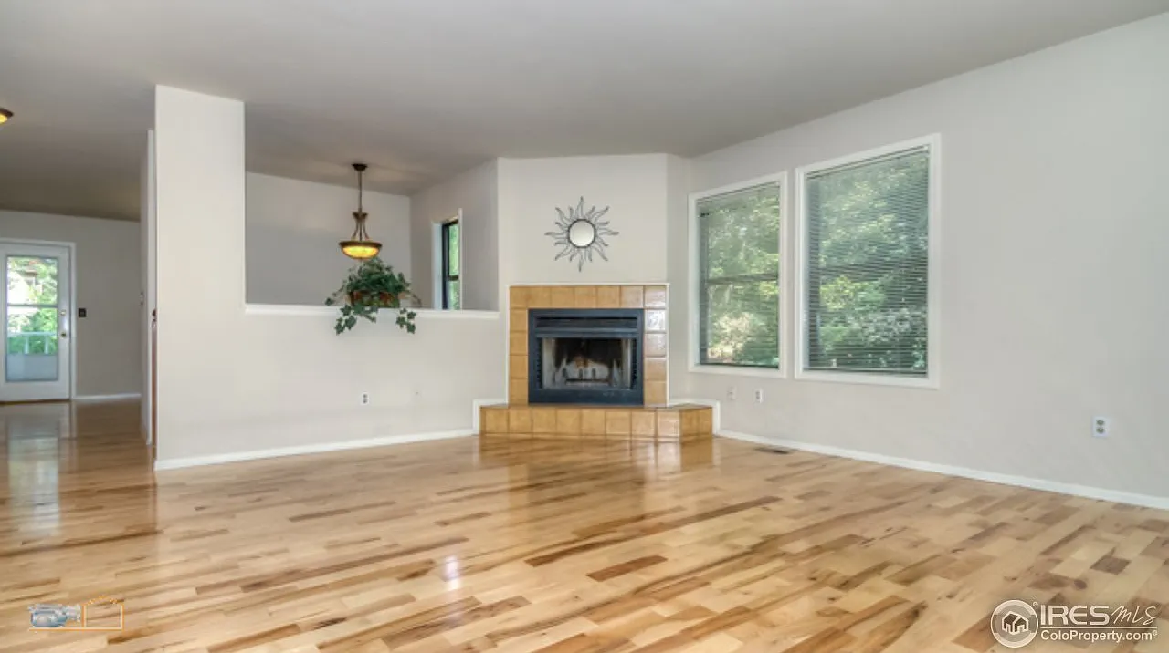 1253 Elder Ave — Photo 2