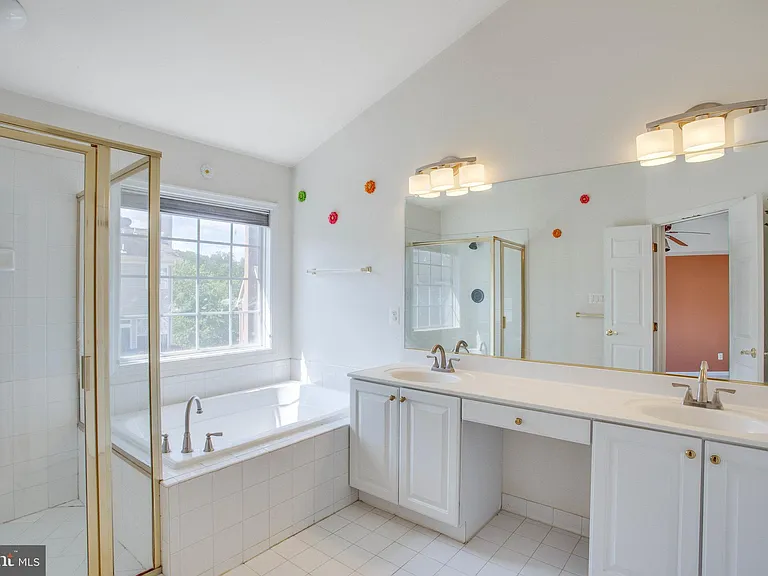 13381 Sir Ramsay Way — Photo 31