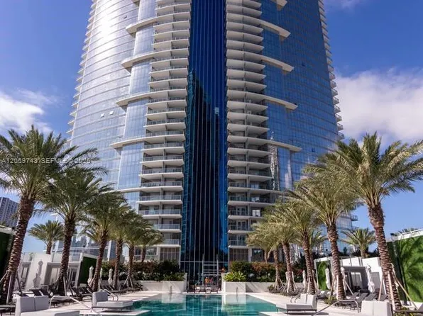 851 NE 1st Ave Unit 503, Miami, FL 33132