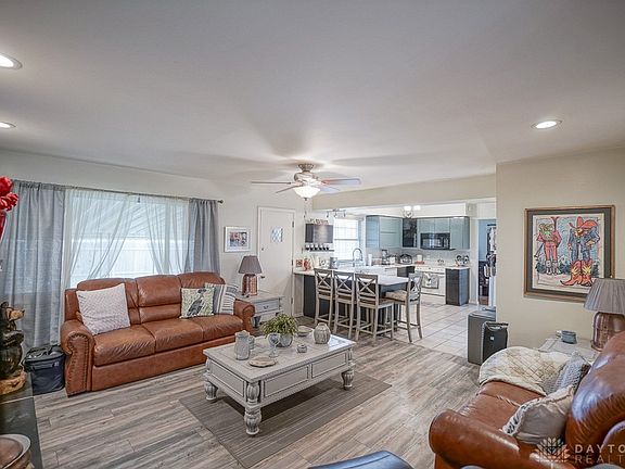 2nd image of 800 Olympian Cir