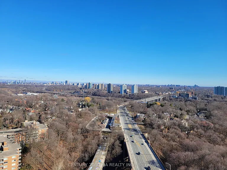 585 Bloor St E #2224 — Photo 16