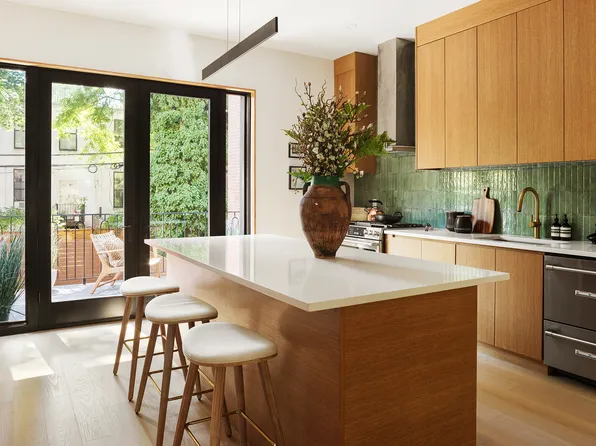 952a Greene Avenue image 3 of 28