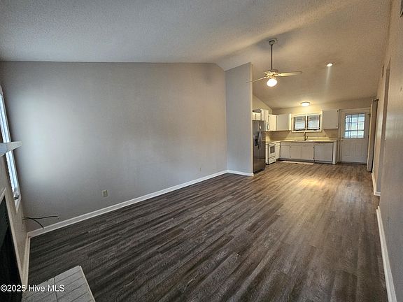 3rd image of 1893 Wellons Drive