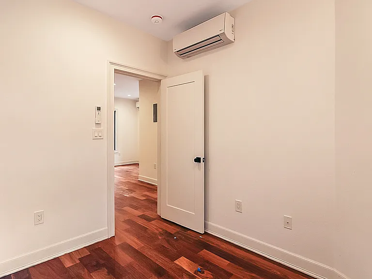 733 Madison St #2 — Photo 5