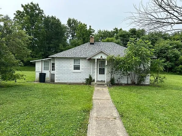 202 S Pine St, Brazil, IN 47834