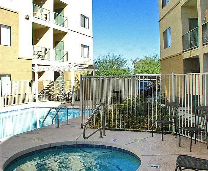 Rancho Cielo, Pool