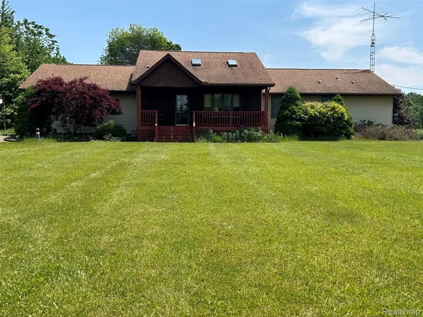 4420 Five Lakes Rd, North Branch, MI 48461