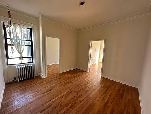 Rented by Premier Metro Realty Corp | media 5