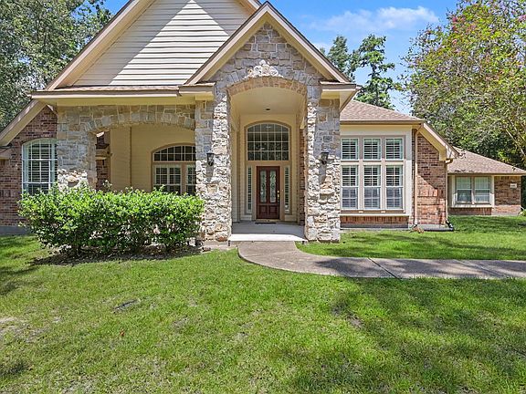3rd image of 8685 Sunset Heights Ln