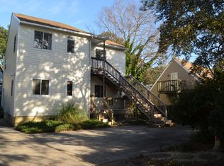 2206 Dinwiddie Rd, Virginia Beach, VA 23455