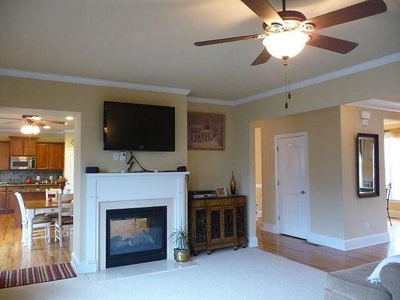5th image of 1588 Squire Hill Ln