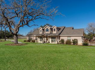 105 Copper Creek Dr, La Vernia, TX 78121