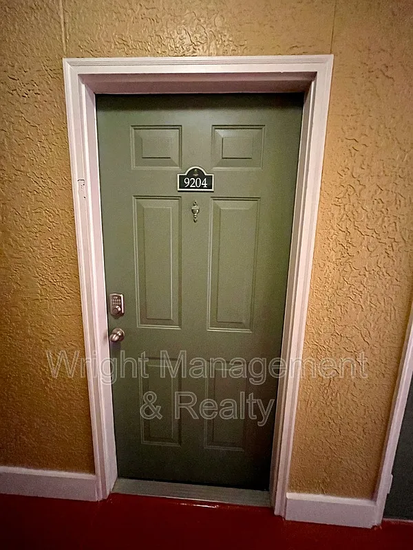 2 bed, 2.0 bath, 1214 sqft, $1,800 — Photo 2